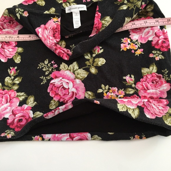 High waisted stretch Mini skirt sz S - Picture 7 of 7